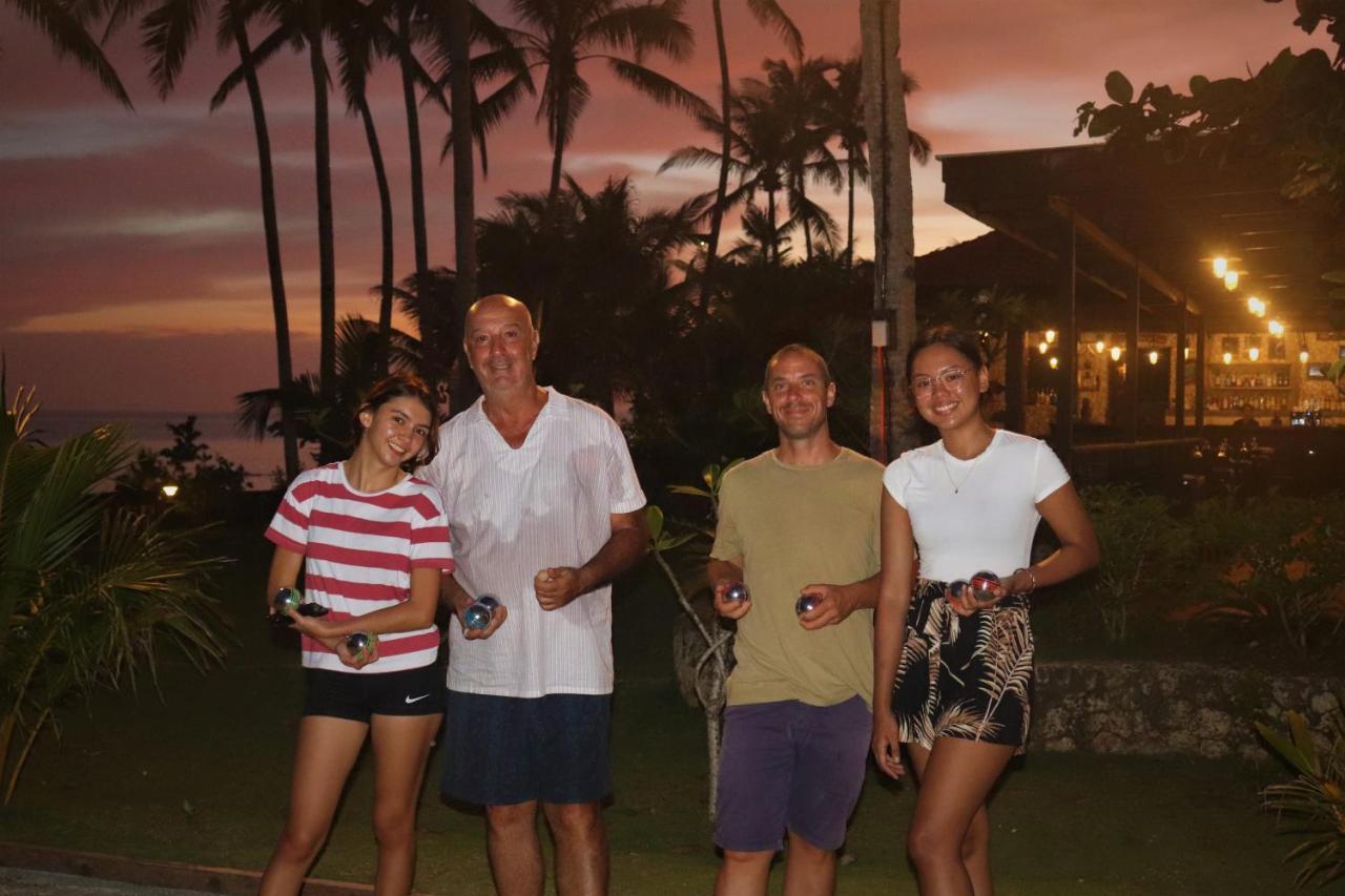 Island View Beachfront Resort 安达 外观 照片